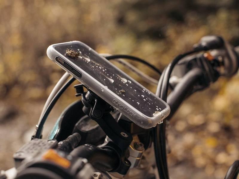 Kryt na mobil Quad Lock Poncho MAG na iPhone 8 7 6 SE2020 SE2022 průhledný