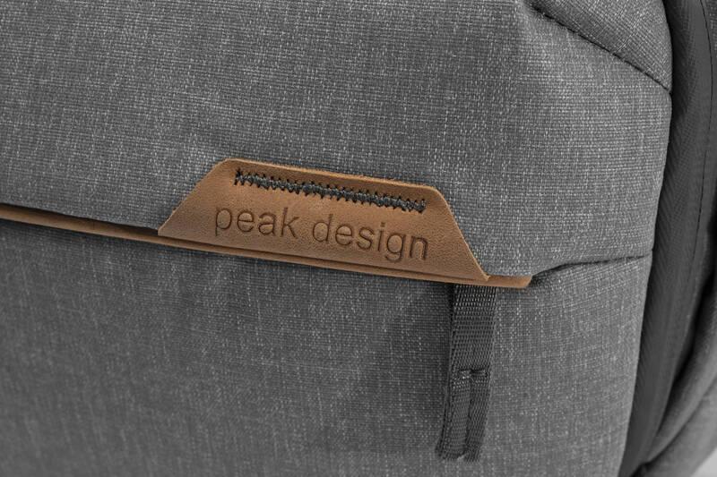Brašna Peak Design Everyday Sling 3L šedá, Brašna, Peak, Design, Everyday, Sling, 3L, šedá